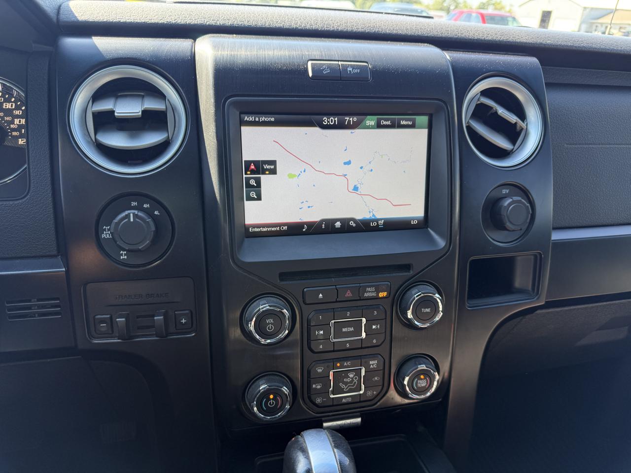 Ford F-150 4WD SuperCrew 145" Platinum 2014