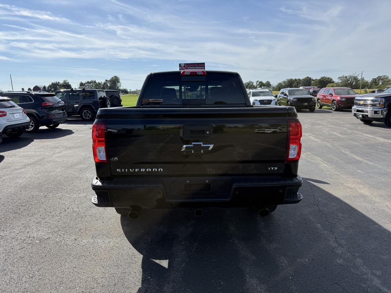 Chevrolet Silverado 1500 4WD Crew Cab 143.5" LTZ w/2LZ 2017