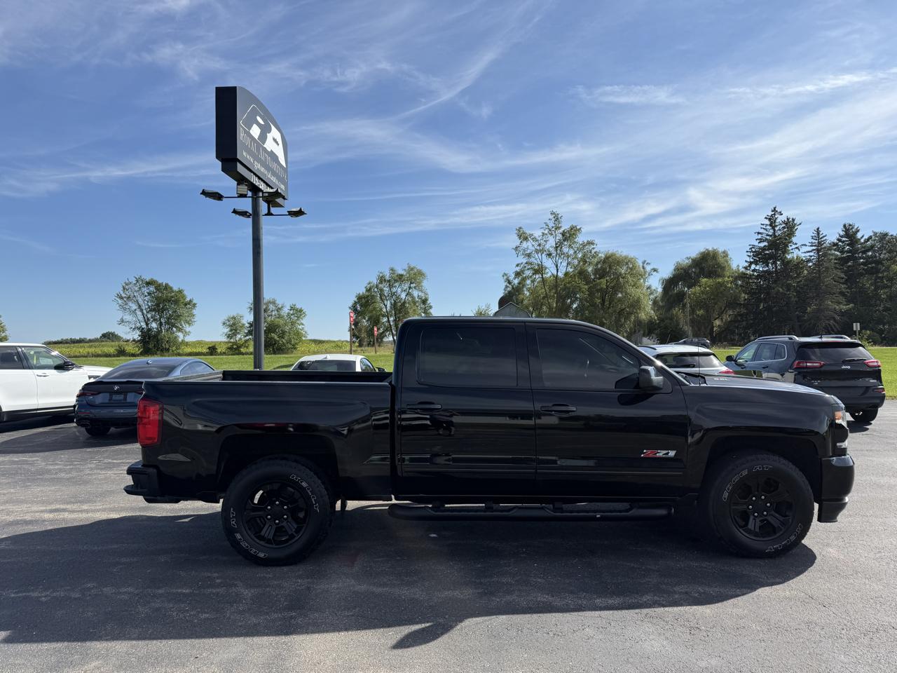 Chevrolet Silverado 1500 4WD Crew Cab 143.5" LTZ w/2LZ 2017