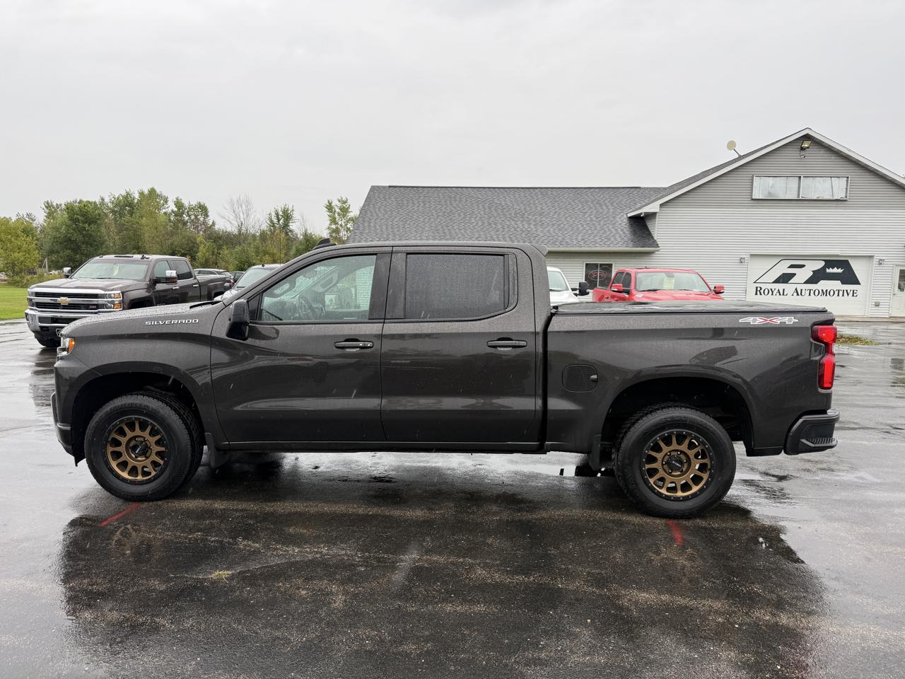 Chevrolet Silverado 1500 4WD Crew Cab 147" RST 2021