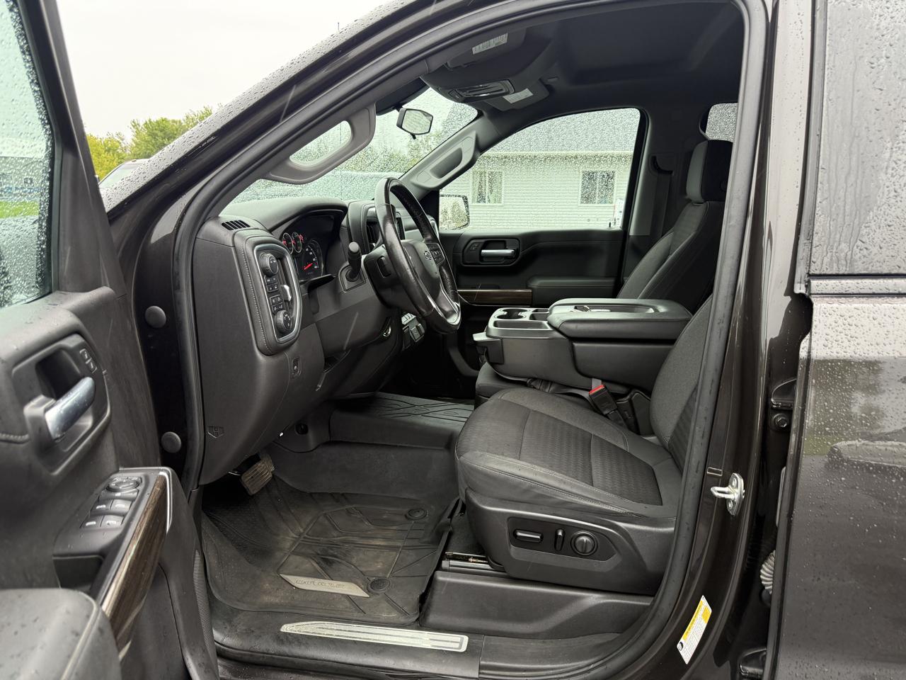Chevrolet Silverado 1500 4WD Crew Cab 147" RST 2021