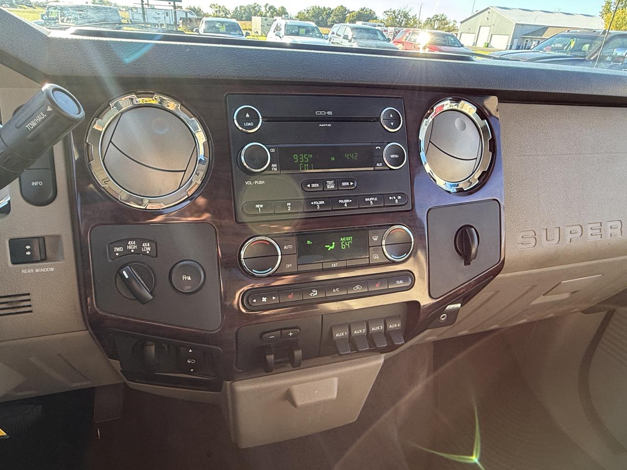 Ford Super Duty F-350 SRW Lariat 4WD Crew Cab 6.75' Box 2009