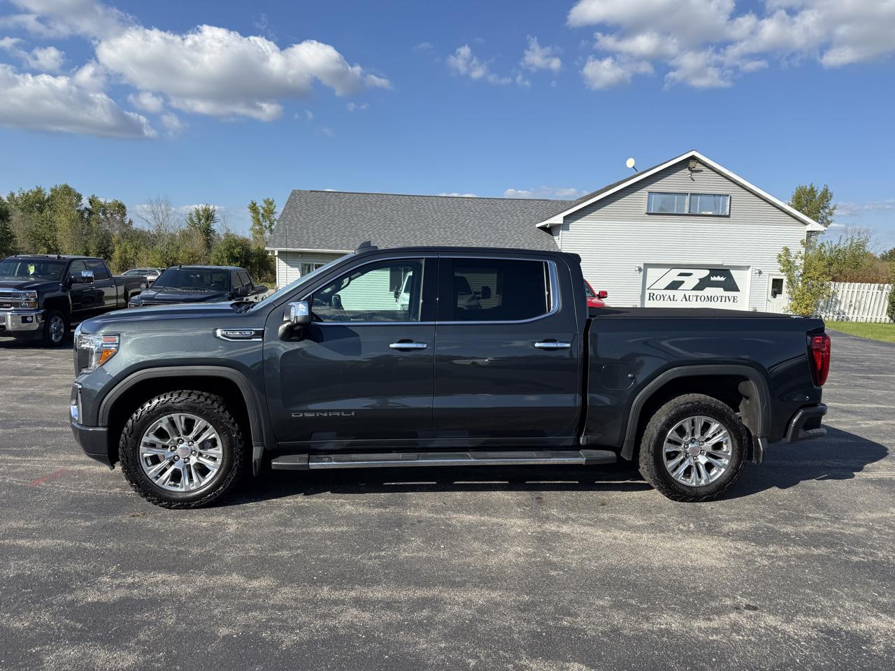 GMC Sierra 1500 4WD Crew Cab 147" Denali 2021