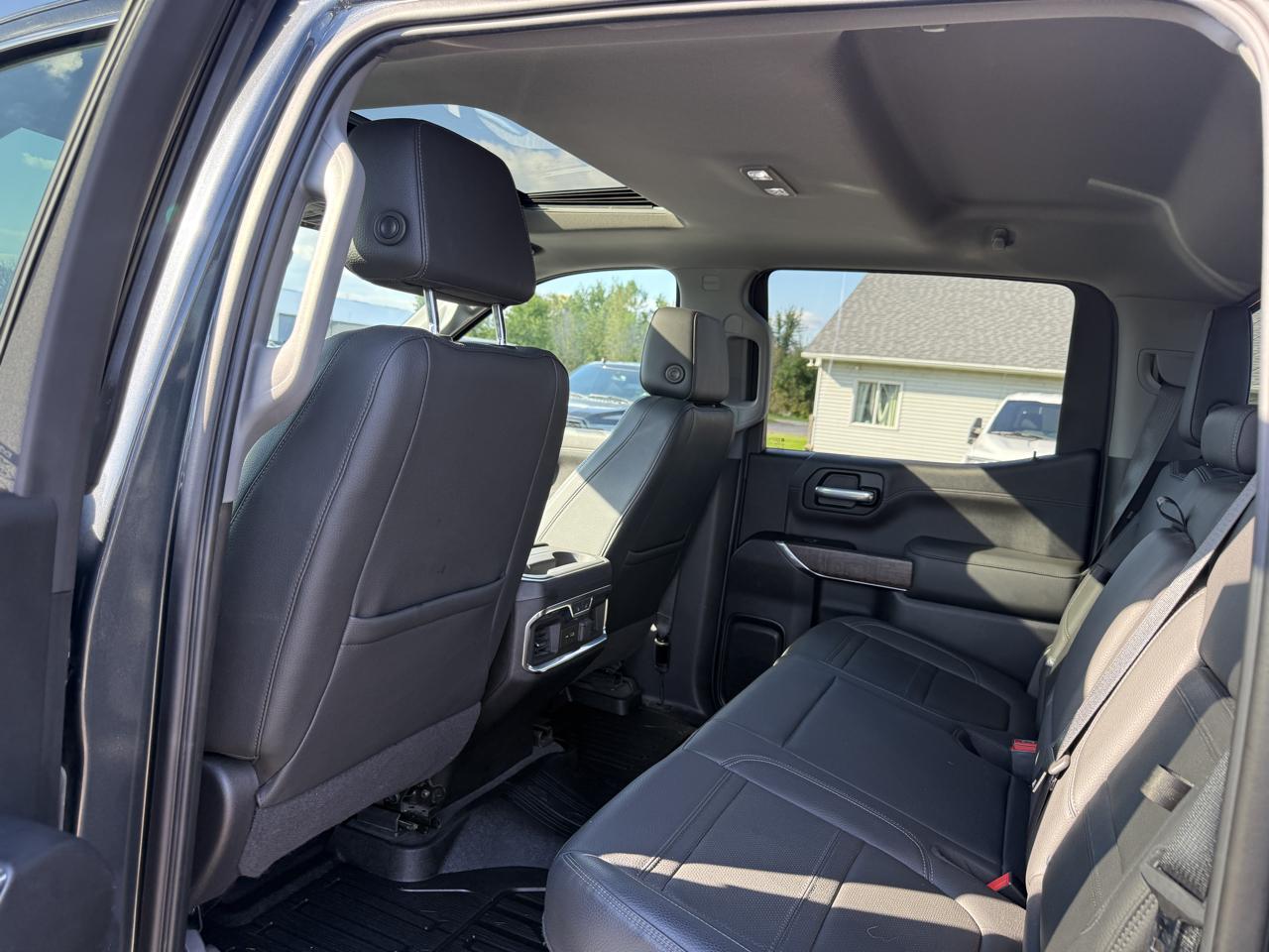 GMC Sierra 1500 4WD Crew Cab 147" Denali 2021