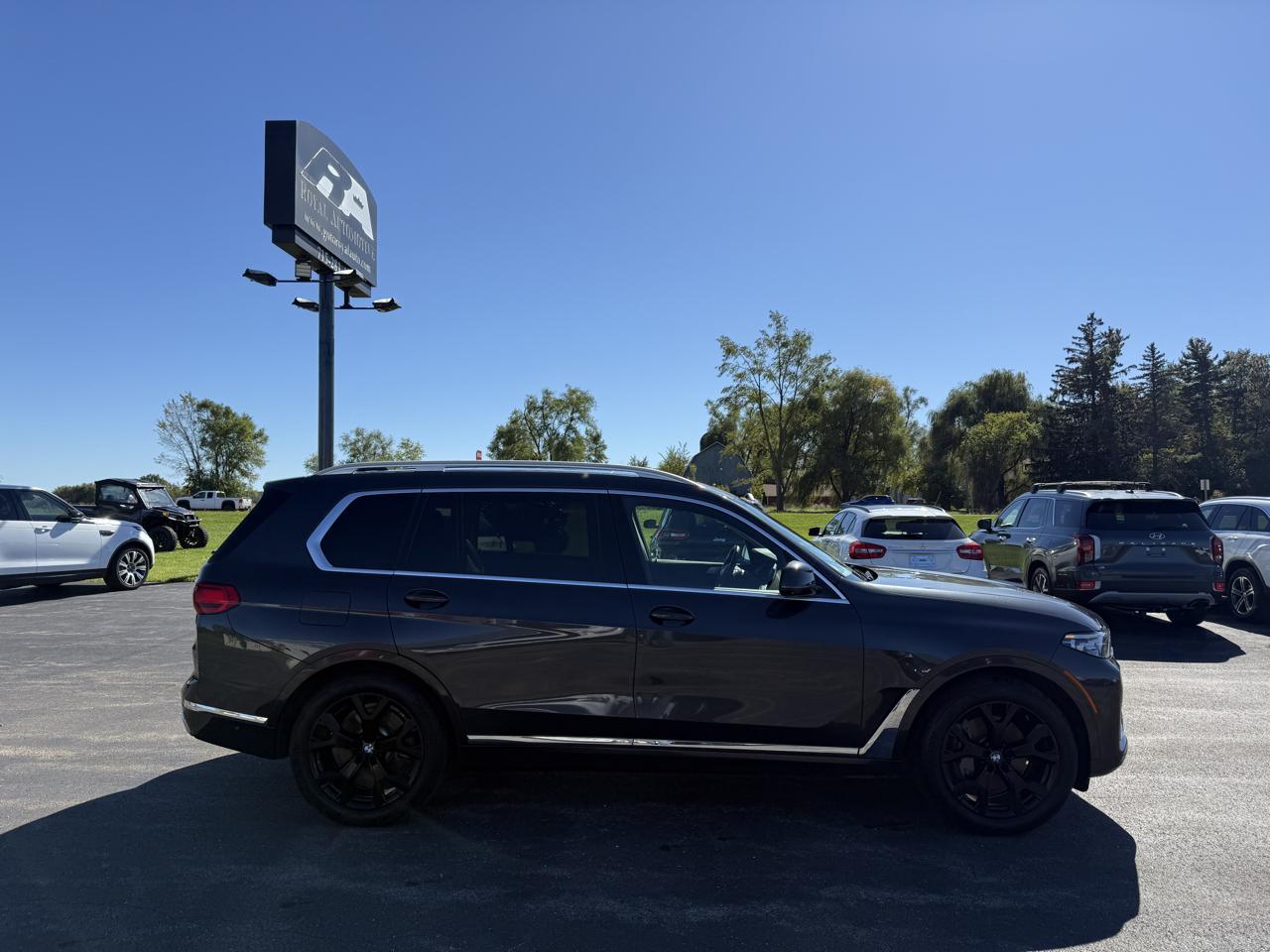 BMW X7 xDrive50i Sports Activity Vehicle 2019