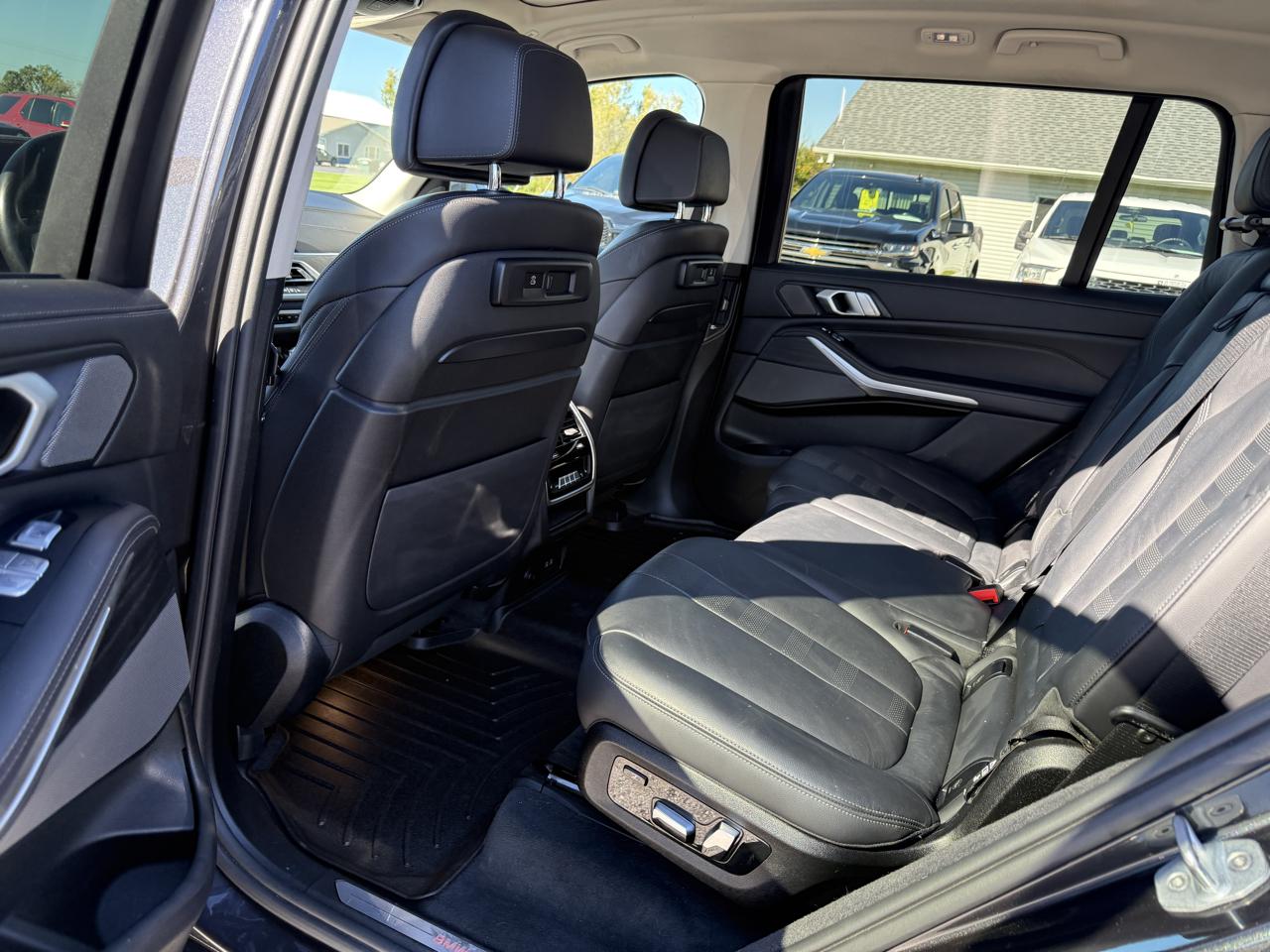 BMW X7 xDrive50i Sports Activity Vehicle 2019