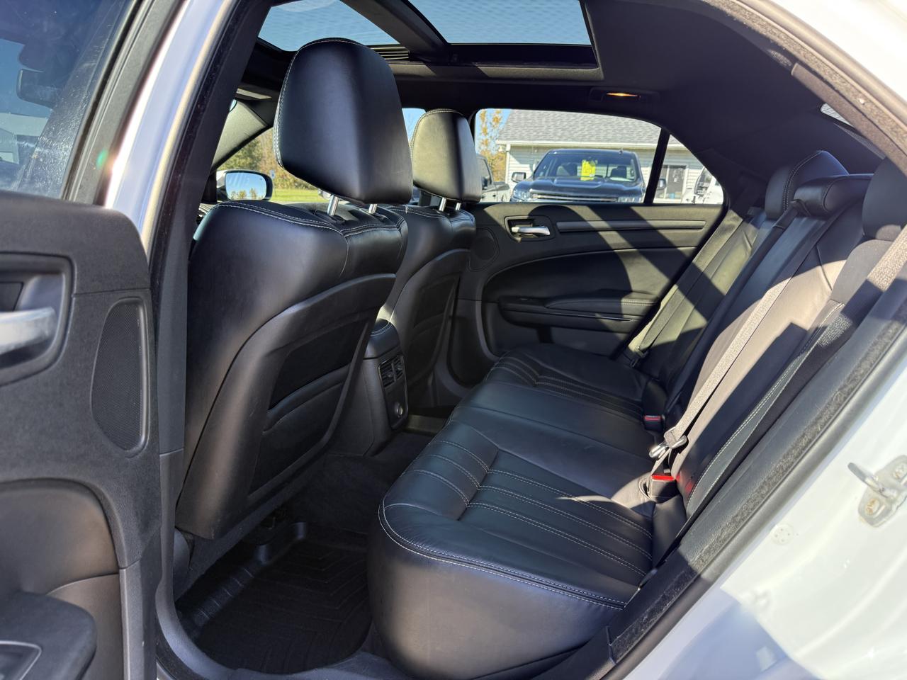 Chrysler 300 4dr Sdn 300S AWD 2014