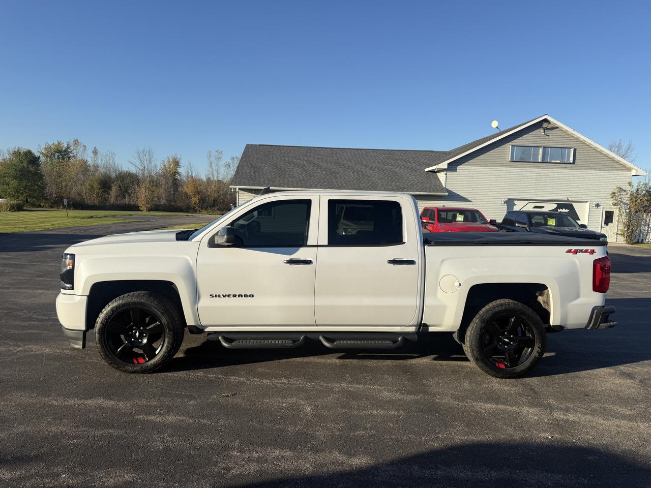 Chevrolet Silverado 1500 4WD Crew Cab 143.5" LTZ w/2LZ 2017