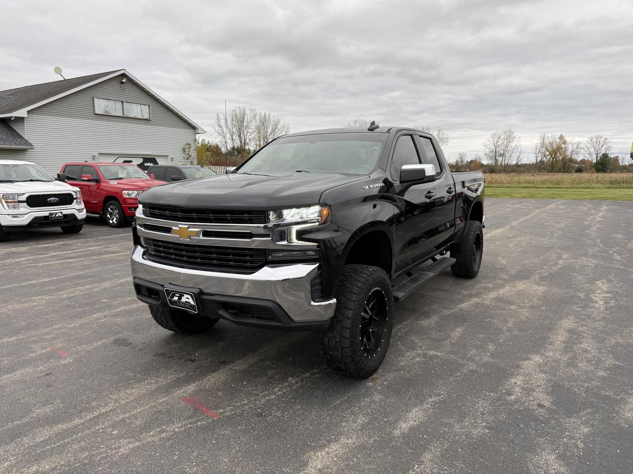 Chevrolet Silverado 1500 4WD Double Cab 147" LT 2020