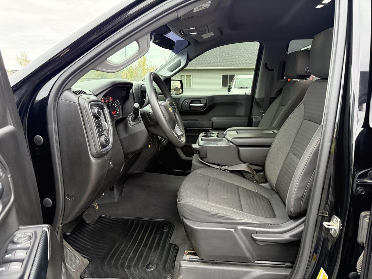 Chevrolet Silverado 1500 4WD Double Cab 147" LT 2020