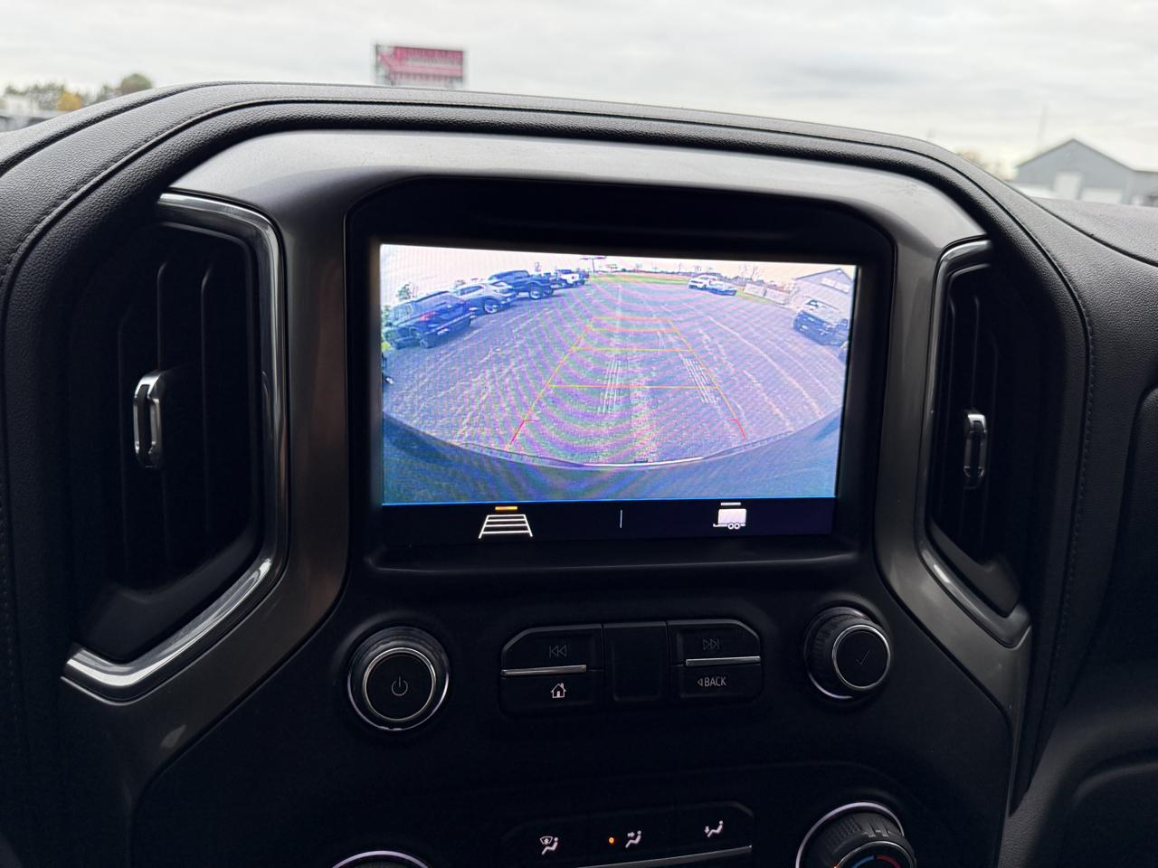 Chevrolet Silverado 1500 4WD Double Cab 147" LT 2020