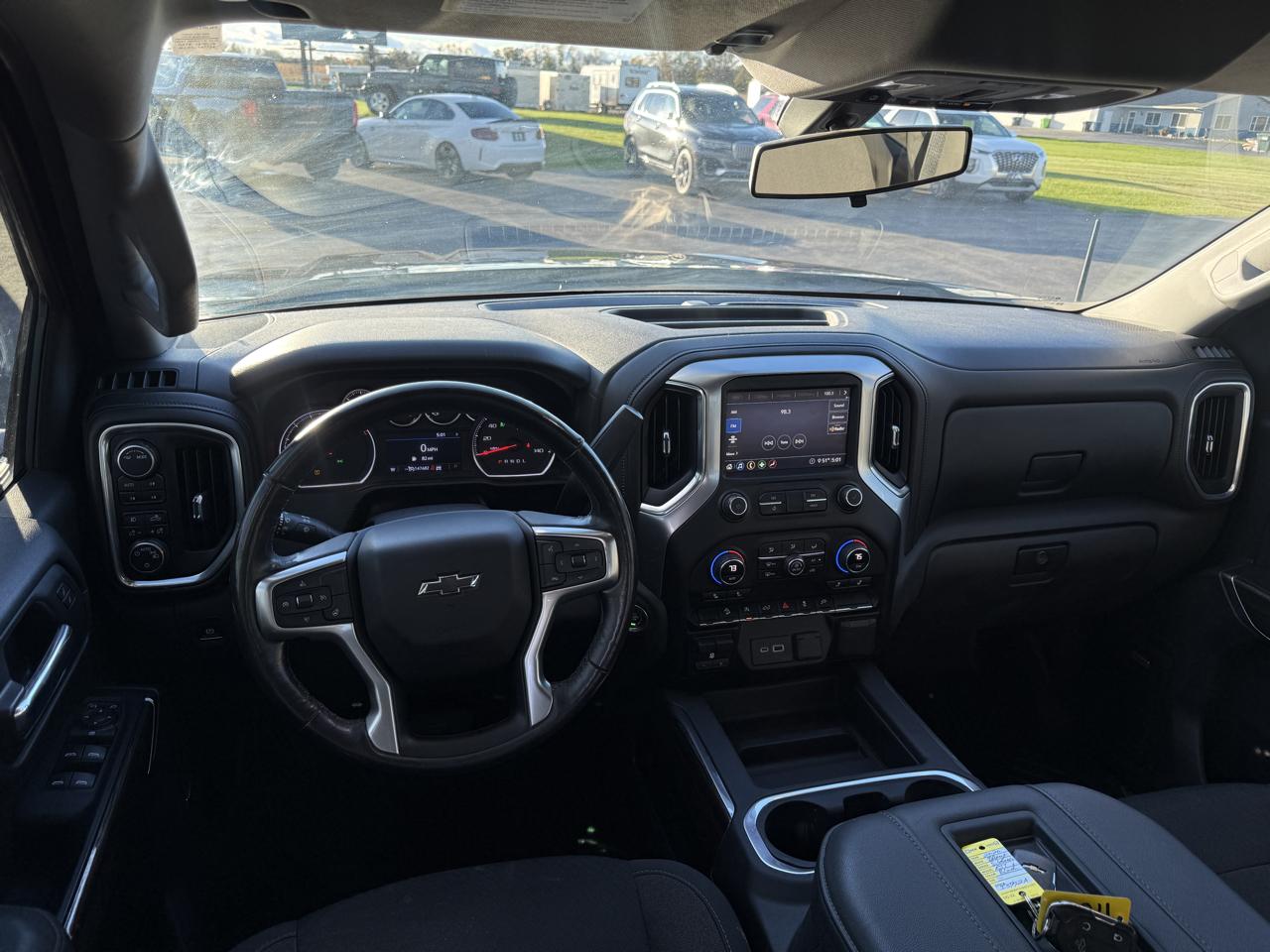 Chevrolet Silverado 1500 4WD Crew Cab 147" RST 2020