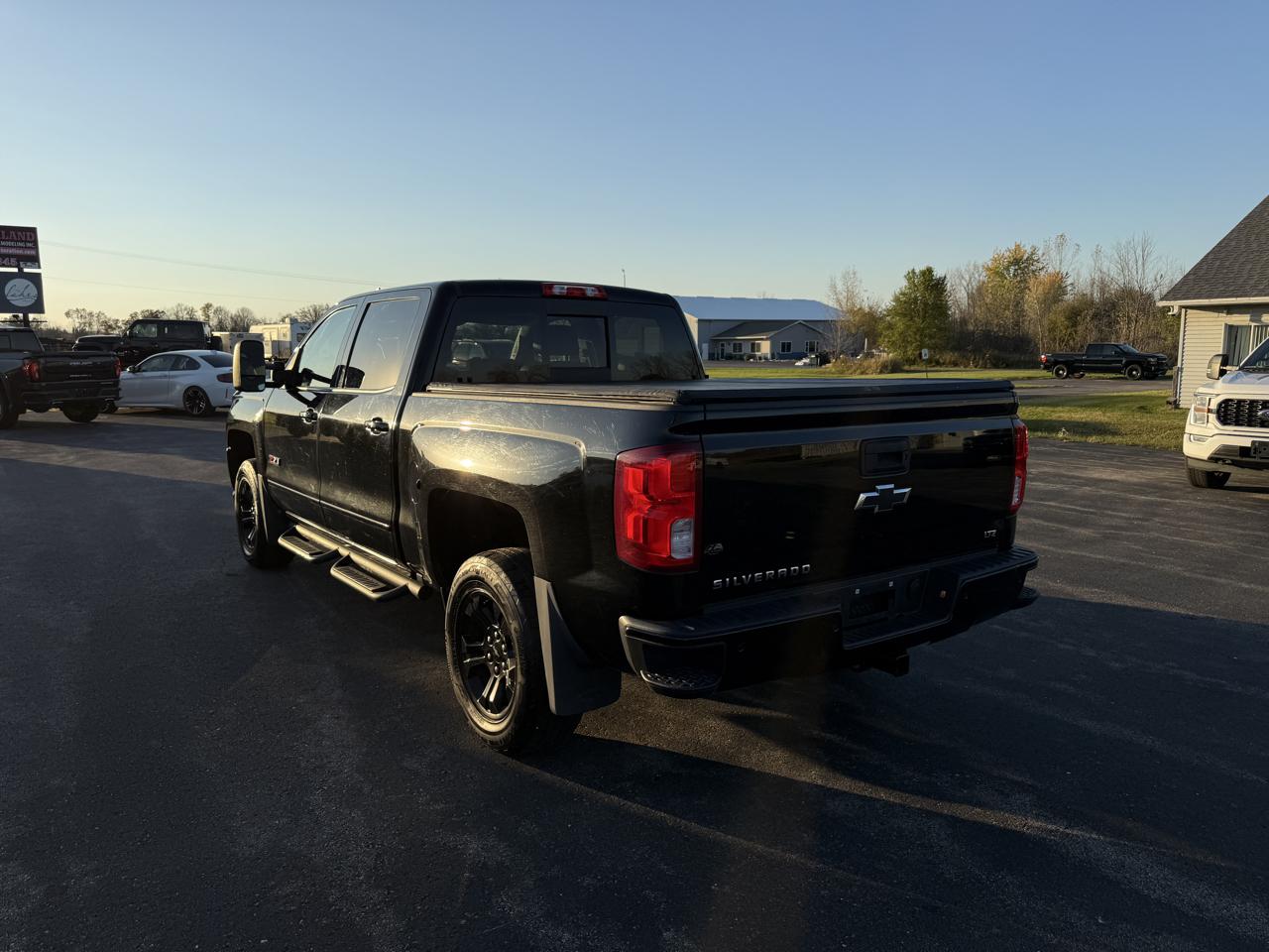 Chevrolet Silverado 1500 4WD Crew Cab 143.5" LTZ w/2LZ 2017