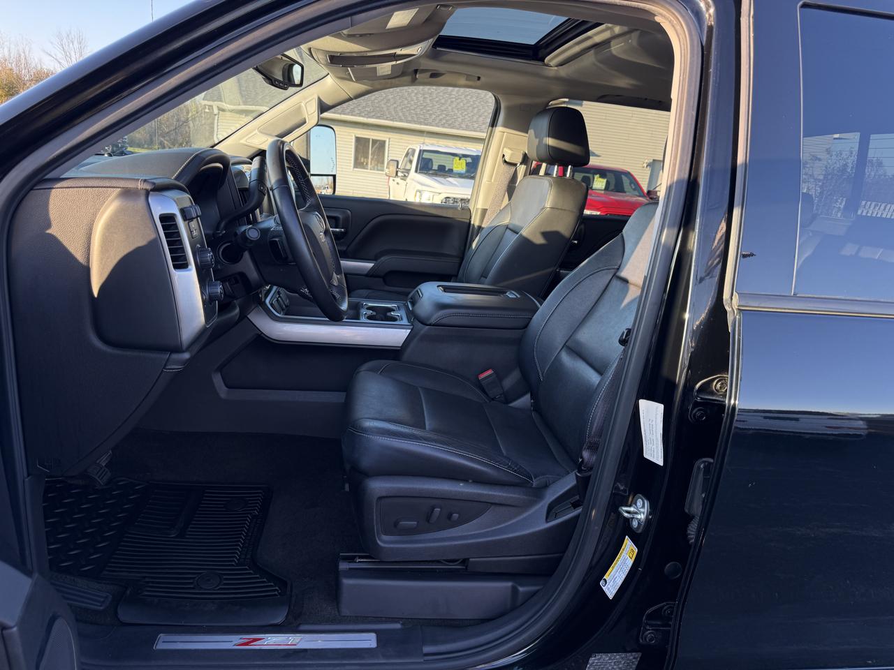 Chevrolet Silverado 1500 4WD Crew Cab 143.5" LTZ w/2LZ 2017