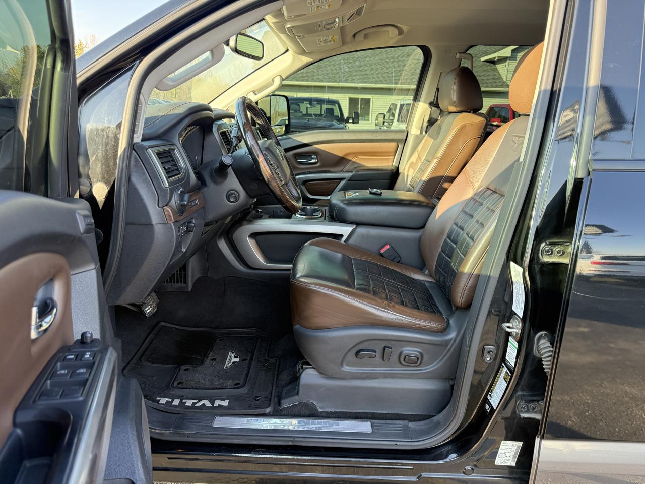 Nissan Titan XD 4x4 Gas Crew Cab Platinum Reserve 2018