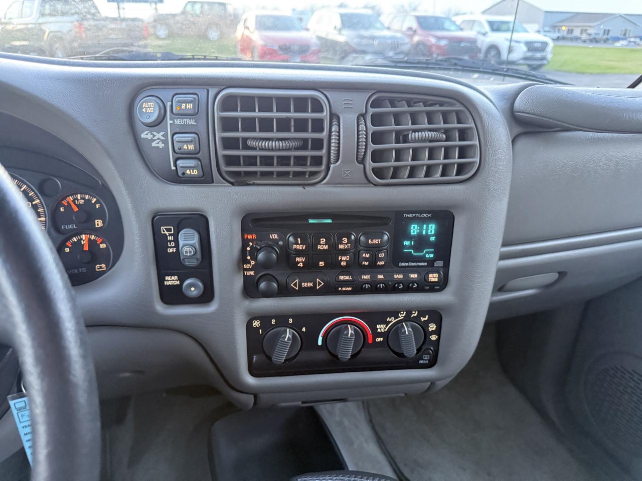 Chevrolet Blazer 2dr 4WD LS 2002