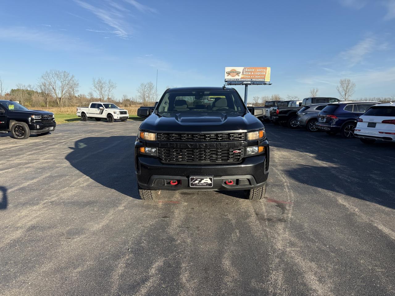 Chevrolet Silverado 1500 LTD 4WD Crew Cab 147" Custom Trail Boss 2022