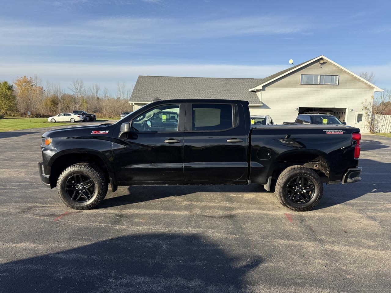 Chevrolet Silverado 1500 LTD 4WD Crew Cab 147" Custom Trail Boss 2022