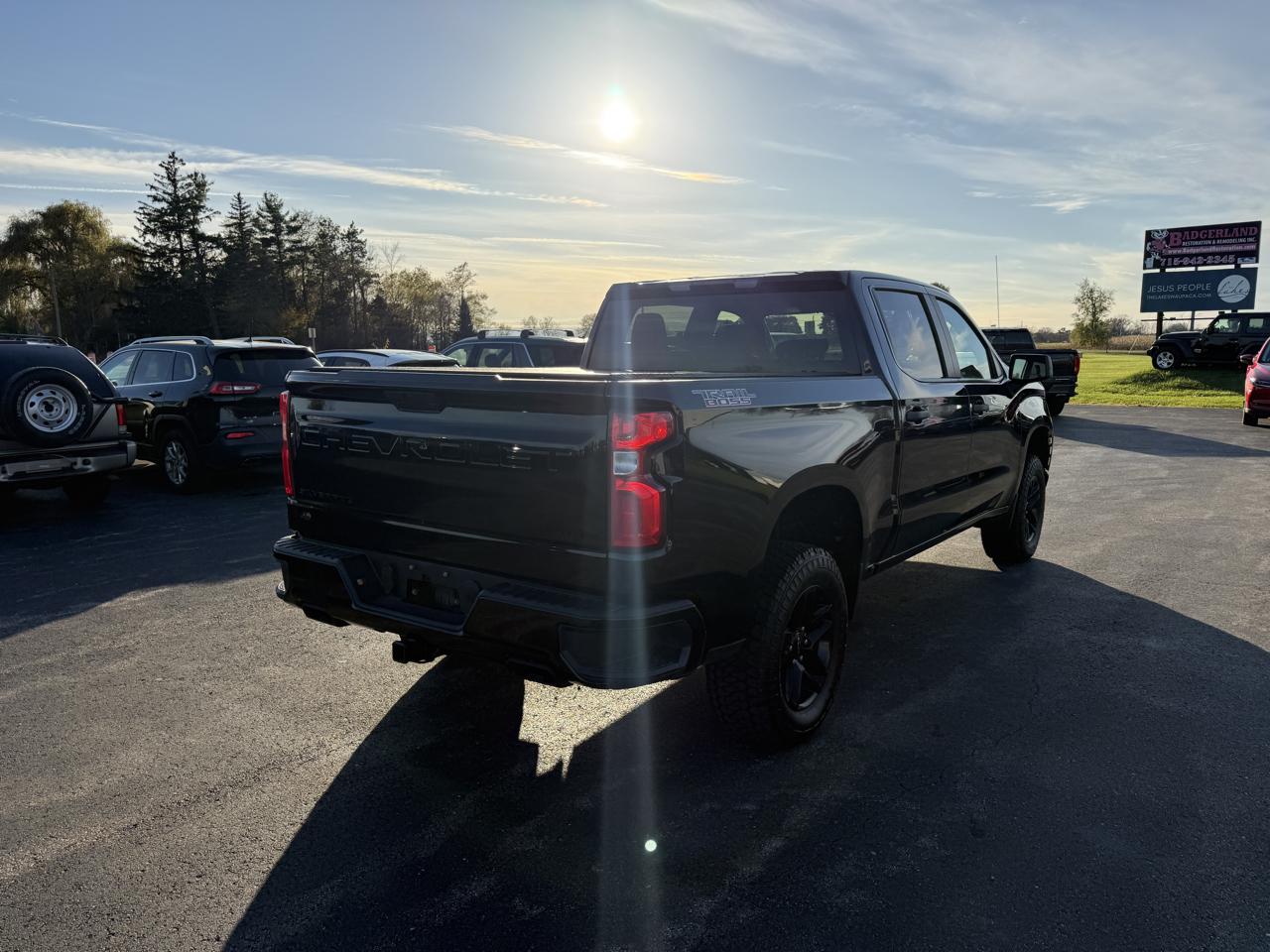 Chevrolet Silverado 1500 LTD 4WD Crew Cab 147" Custom Trail Boss 2022