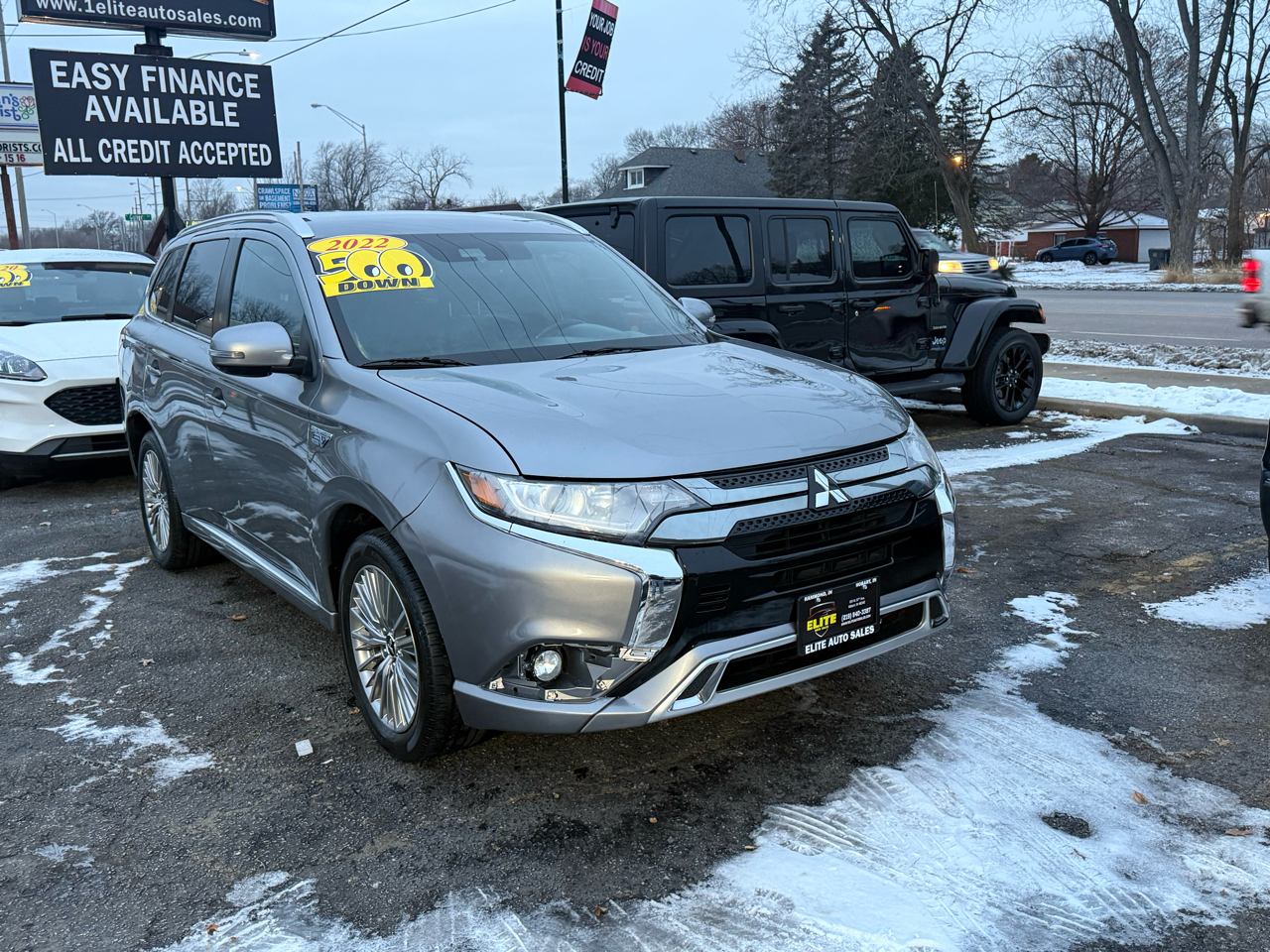 2022 Mitsubishi Outlander PHEV's photo
