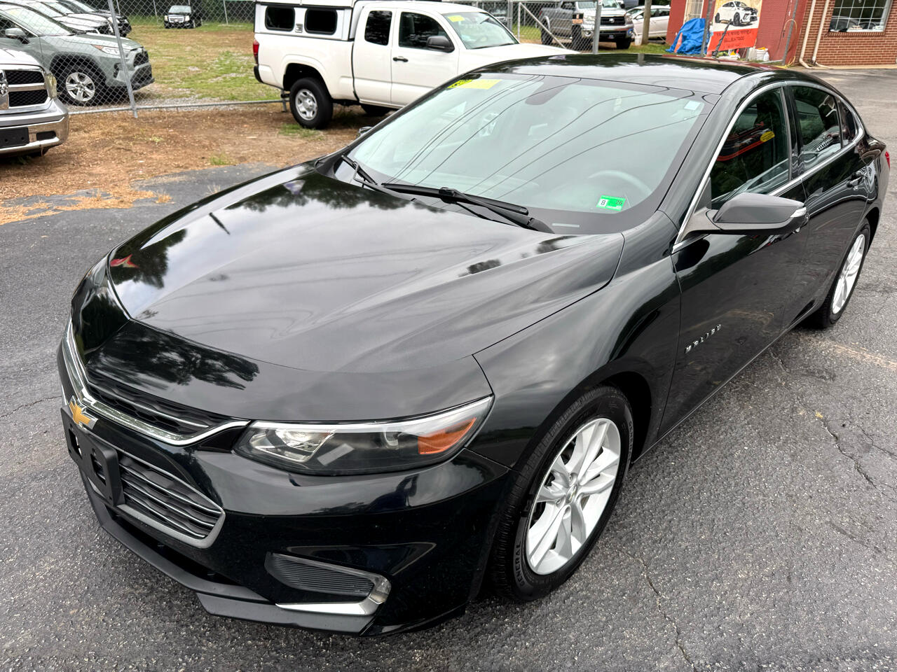 2017 Chevrolet Malibu 1LT photo 3