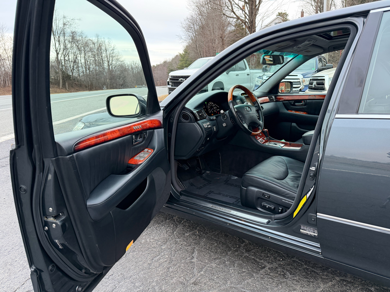 Lexus LS 430 4dr Sdn 2005