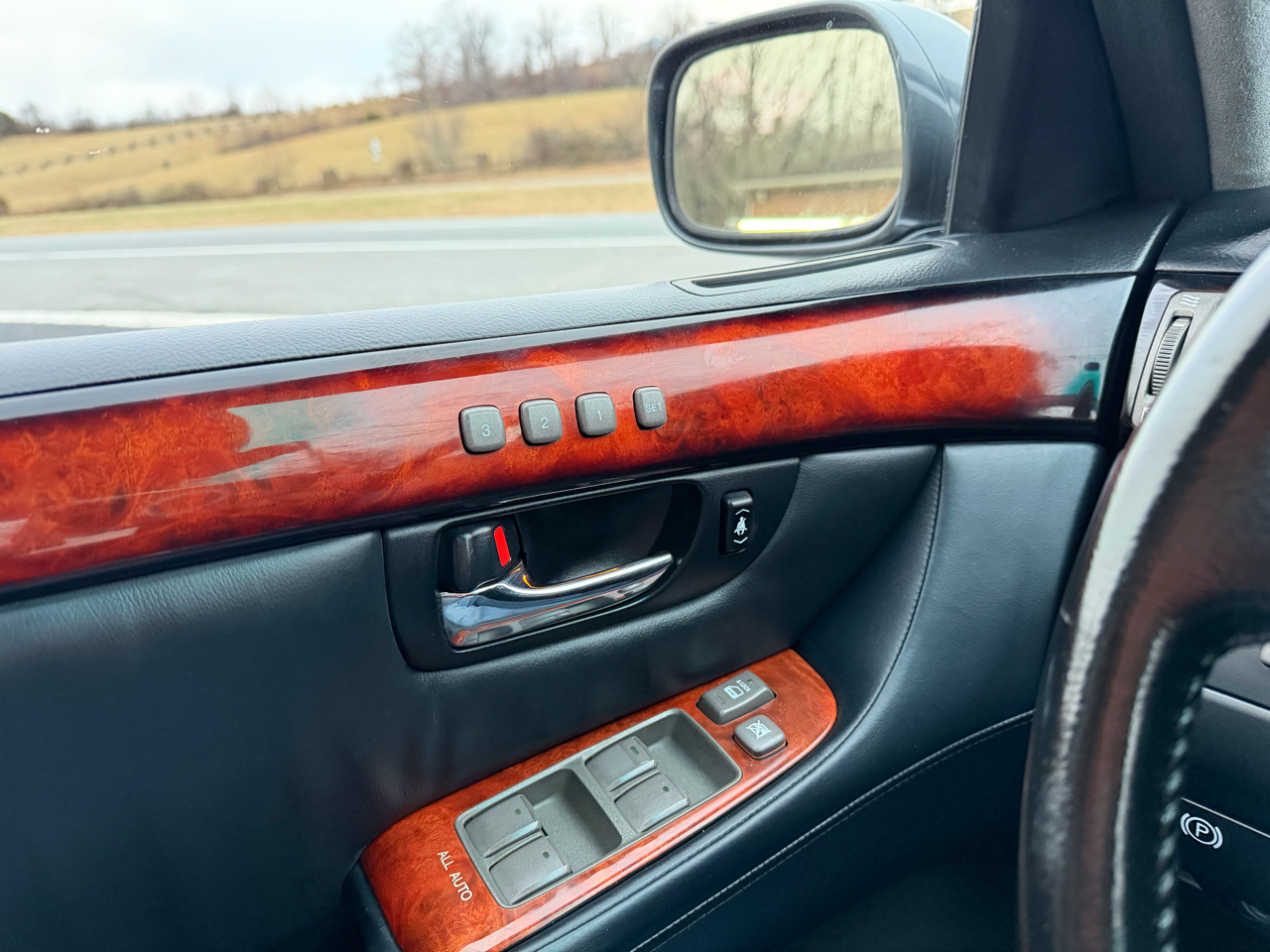 Lexus LS 430 4dr Sdn 2005