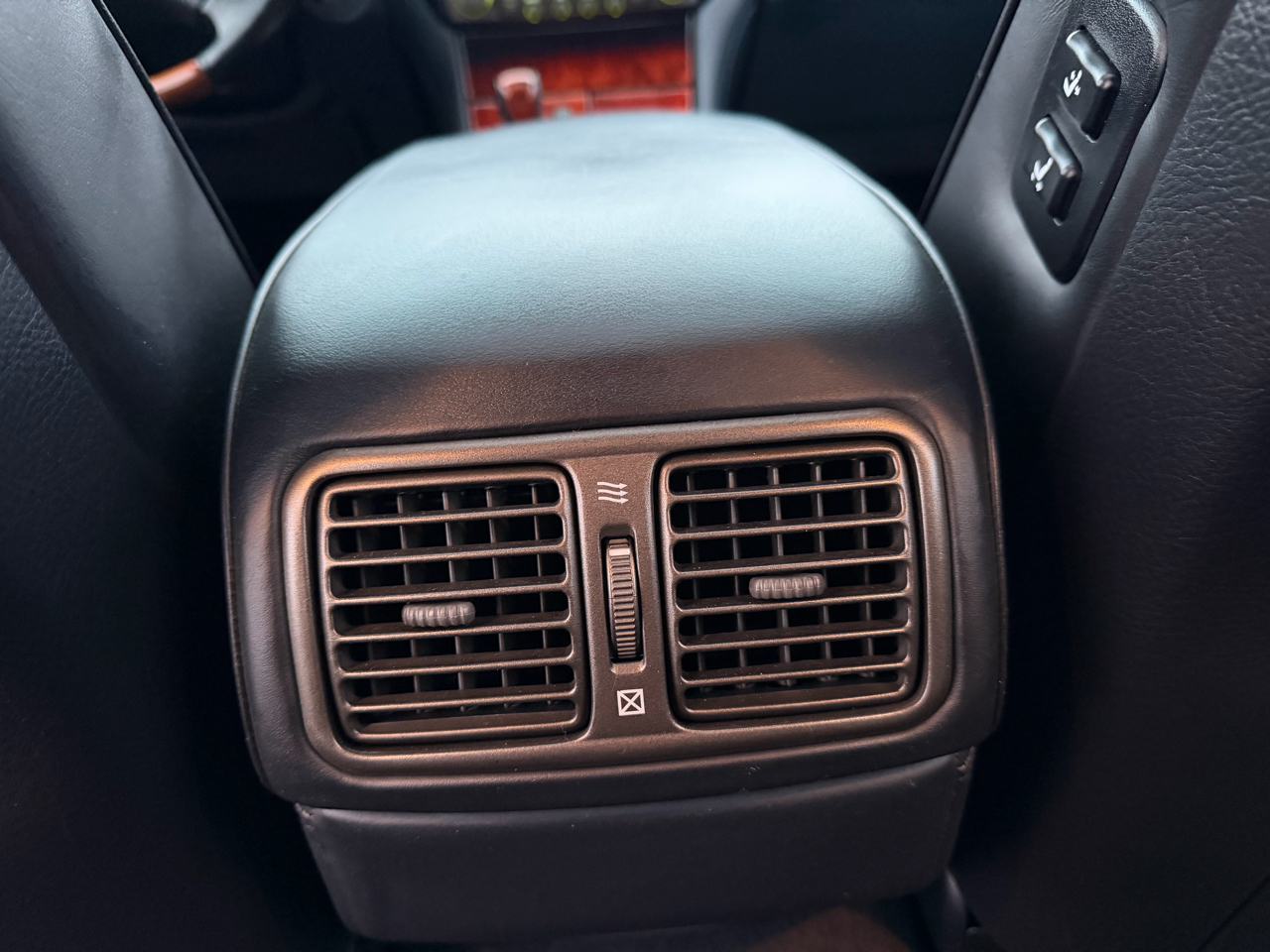 Lexus LS 430 4dr Sdn 2005