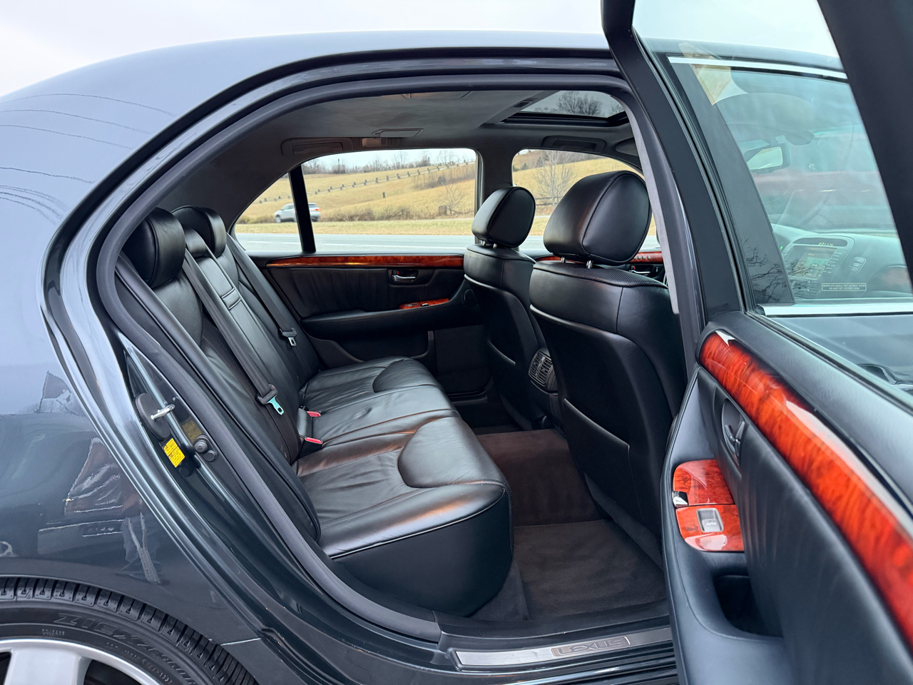 Lexus LS 430 4dr Sdn 2005