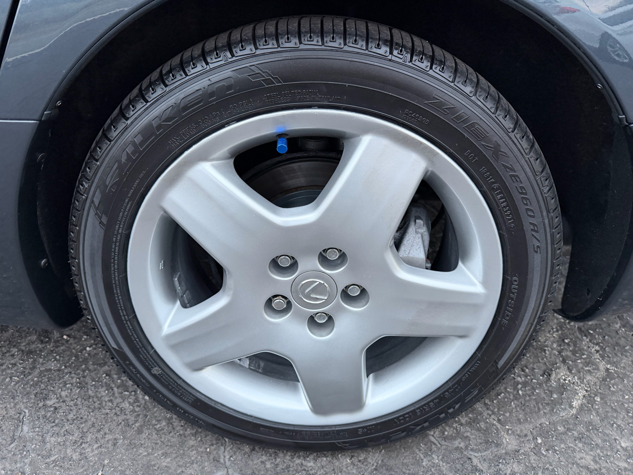 Lexus LS 430 4dr Sdn 2005