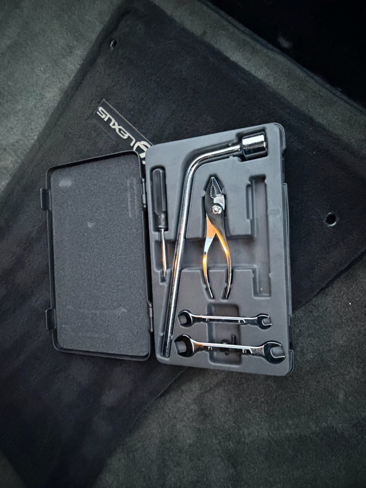 Lexus LS 430 4dr Sdn 2005