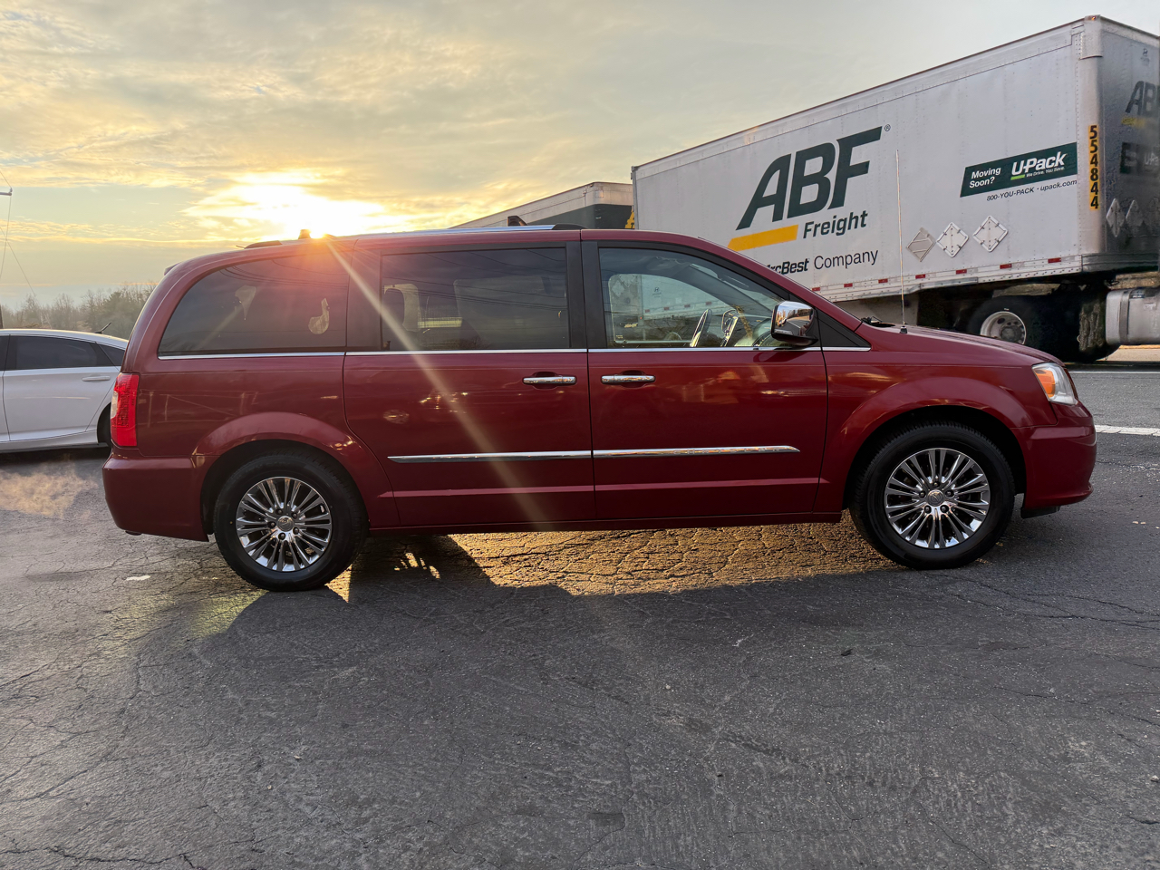 Chrysler Town & Country Limited Platinum 2011