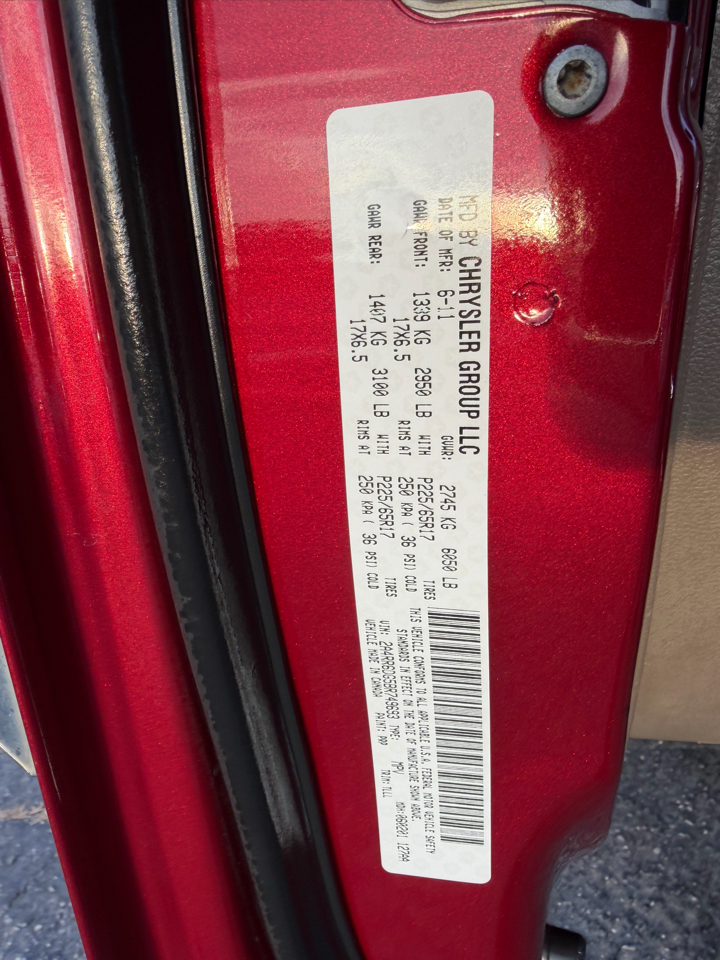 Chrysler Town & Country Limited Platinum 2011