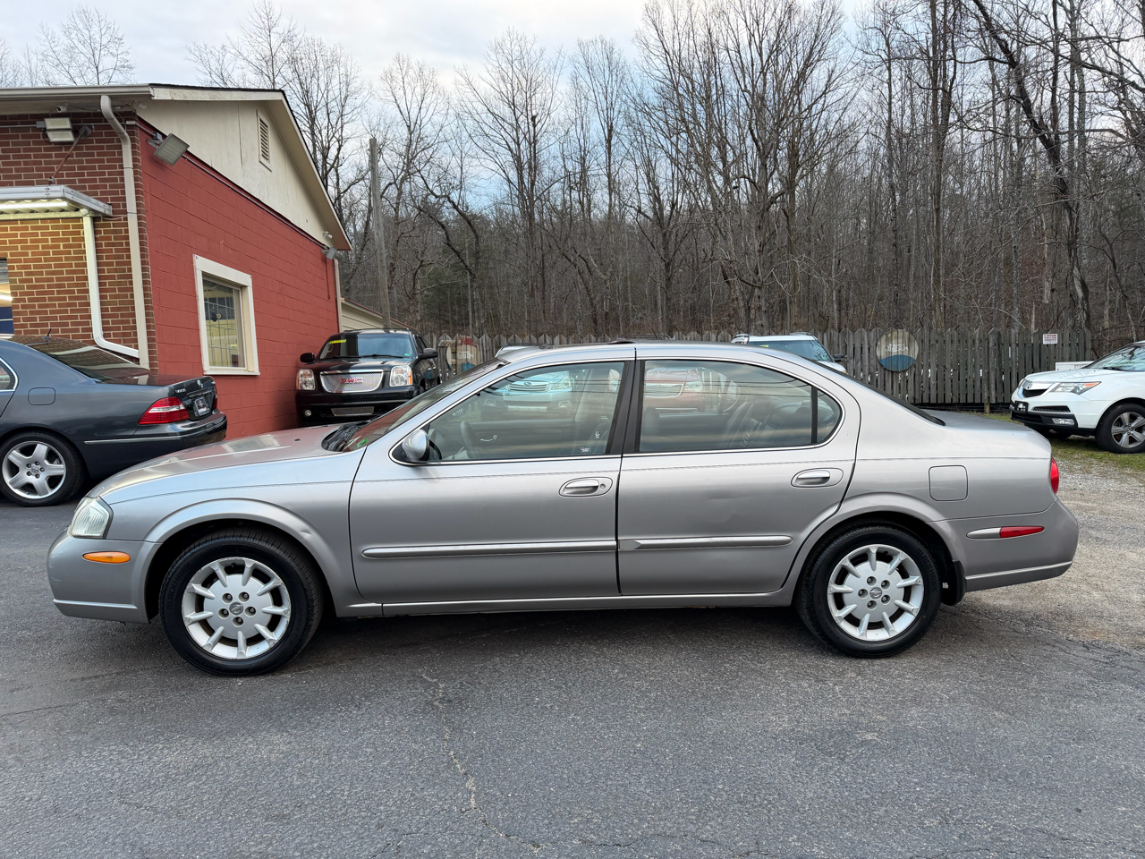 Nissan Maxima GLE 2000