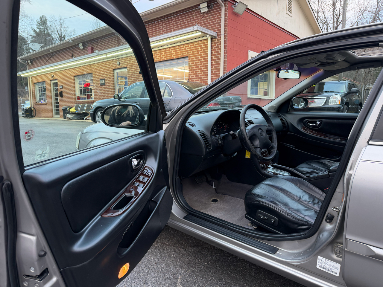 Nissan Maxima GLE 2000