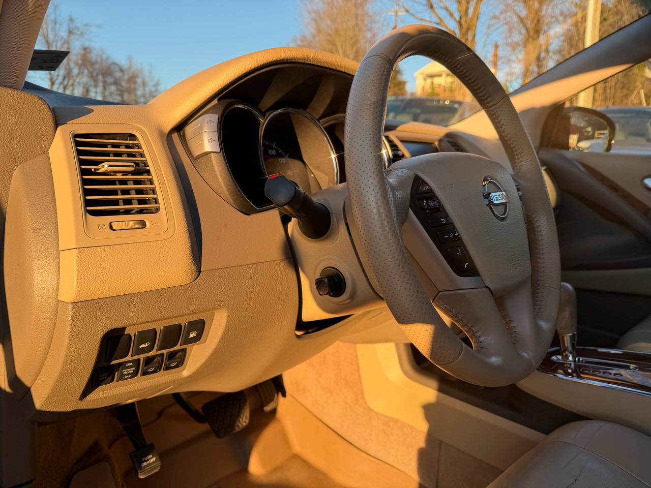 Nissan Murano LE AWD 2010