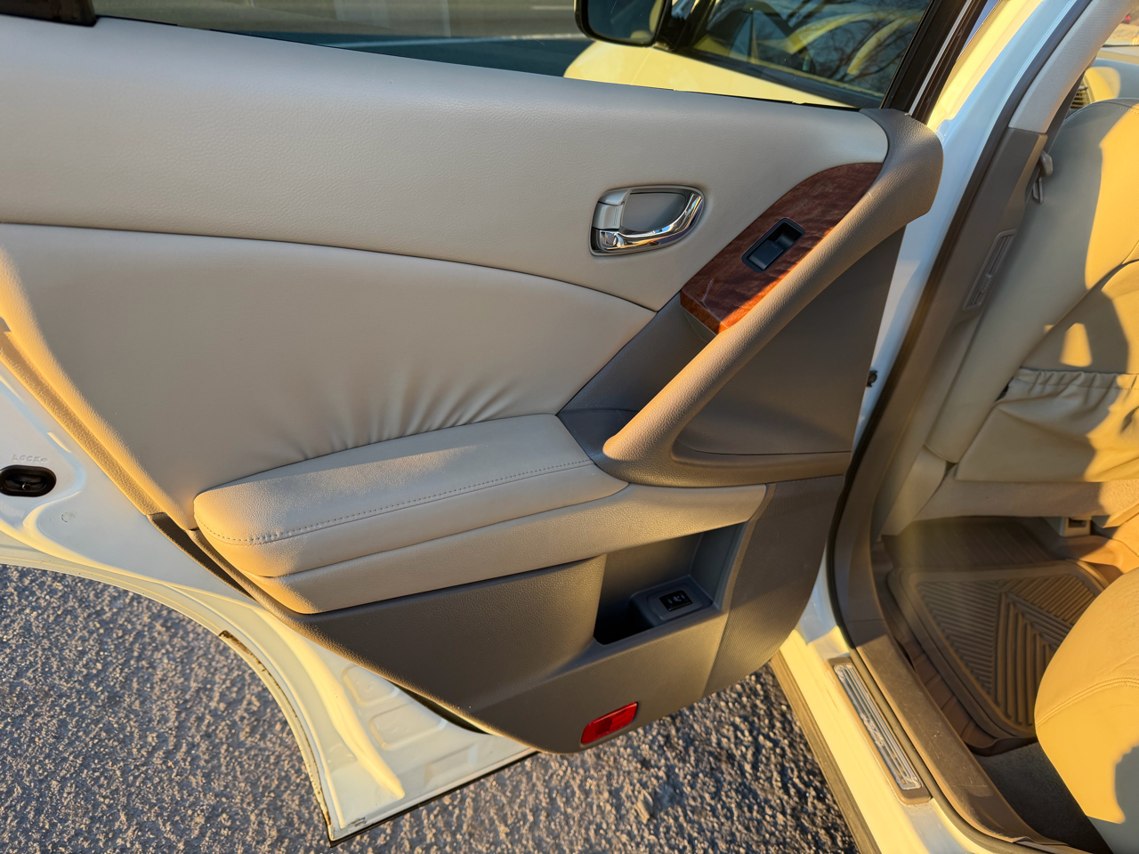 Nissan Murano LE AWD 2010