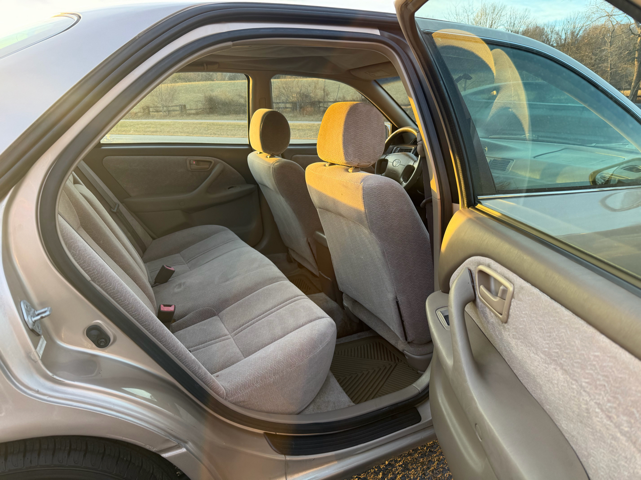 Toyota Camry LE 1997