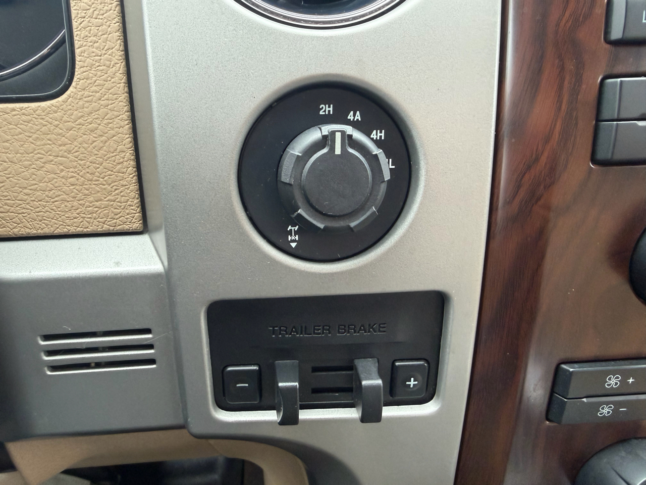 Ford F-150 Lariat SuperCrew 6.5-ft. Bed 4WD 2012