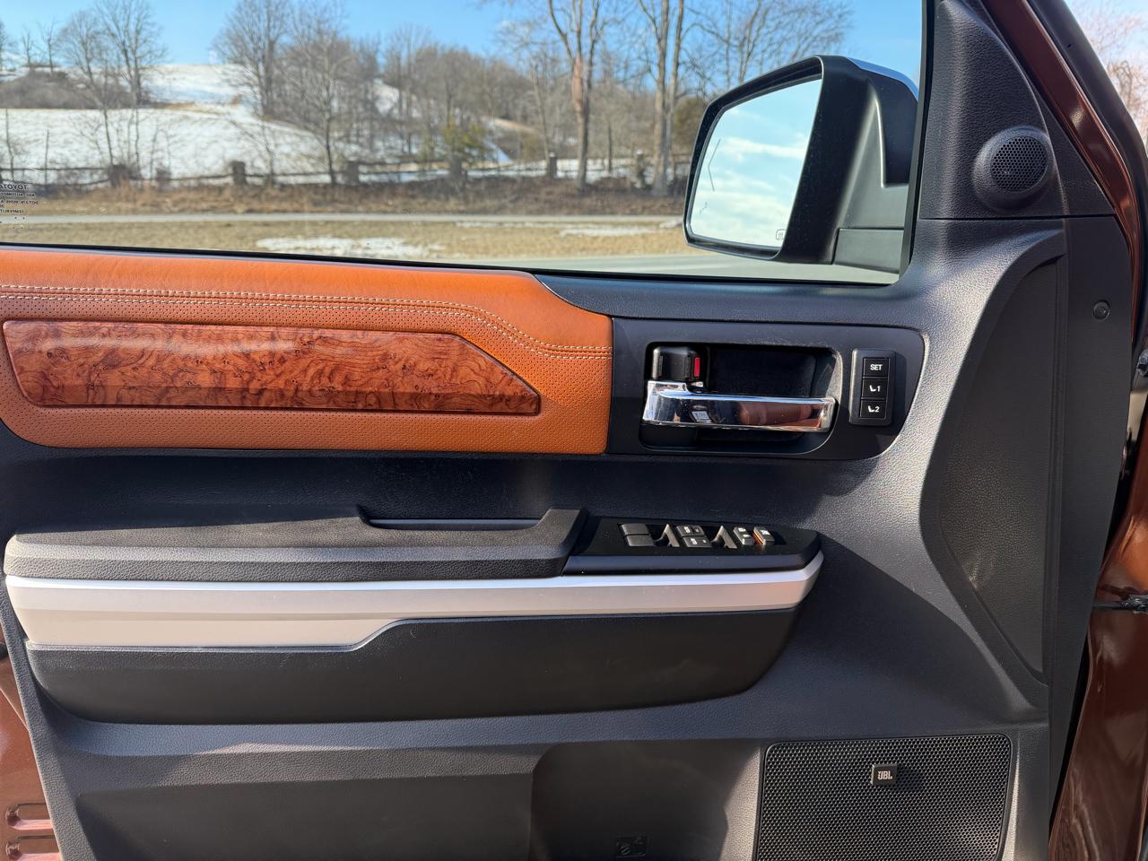 Toyota Tundra 4WD Truck CrewMax 5.7L FFV V8 6-Spd AT 1794 (Natl) 2014