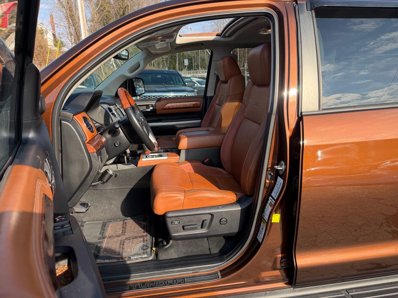 Toyota Tundra 4WD Truck CrewMax 5.7L FFV V8 6-Spd AT 1794 (Natl) 2014