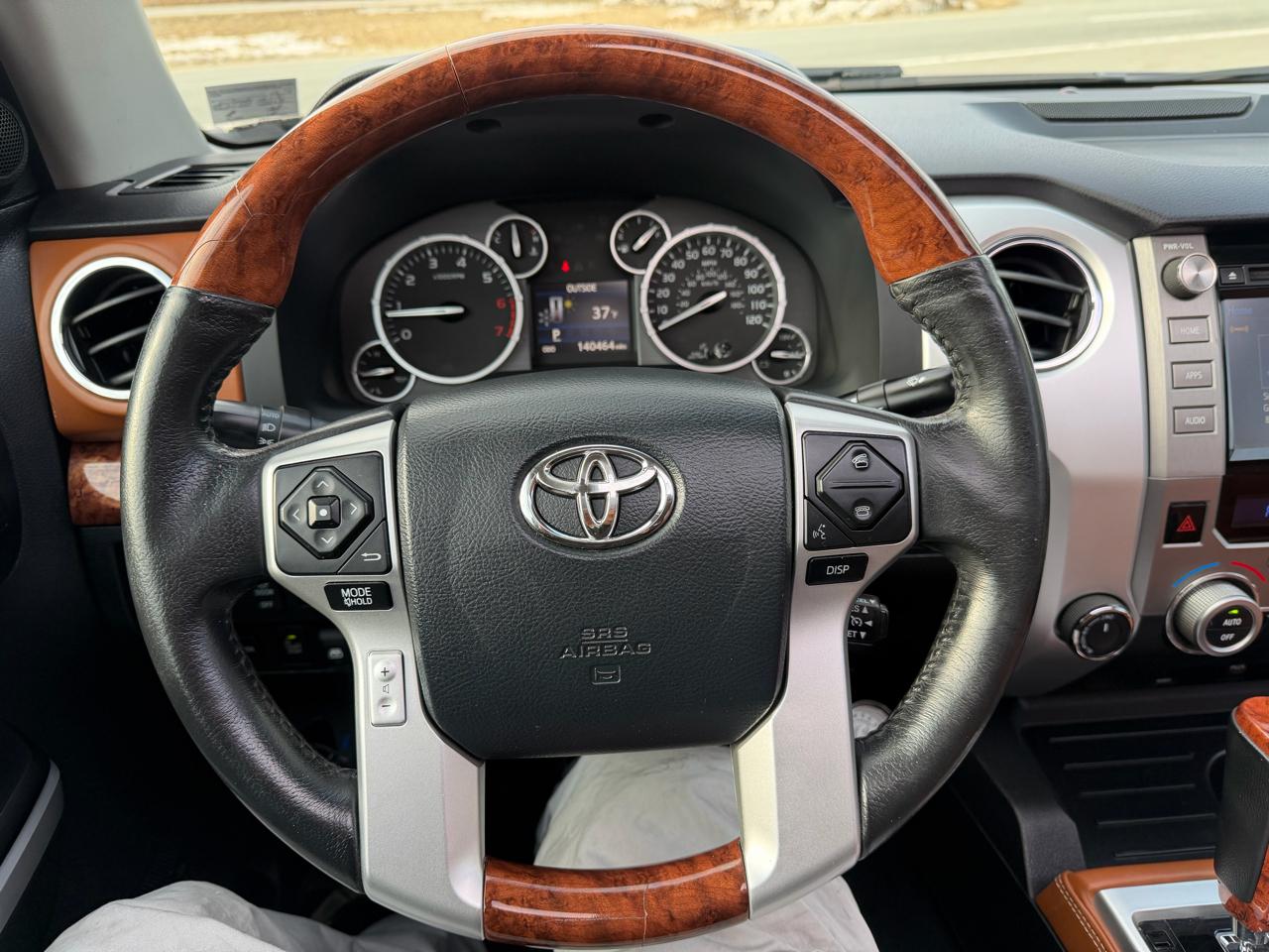 Toyota Tundra 4WD Truck CrewMax 5.7L FFV V8 6-Spd AT 1794 (Natl) 2014