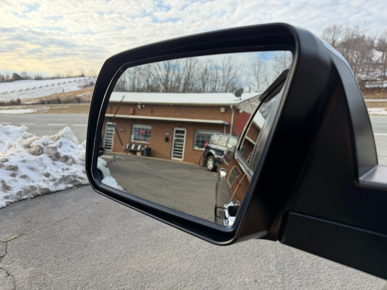 Toyota Tundra 4WD Truck CrewMax 5.7L FFV V8 6-Spd AT 1794 (Natl) 2014