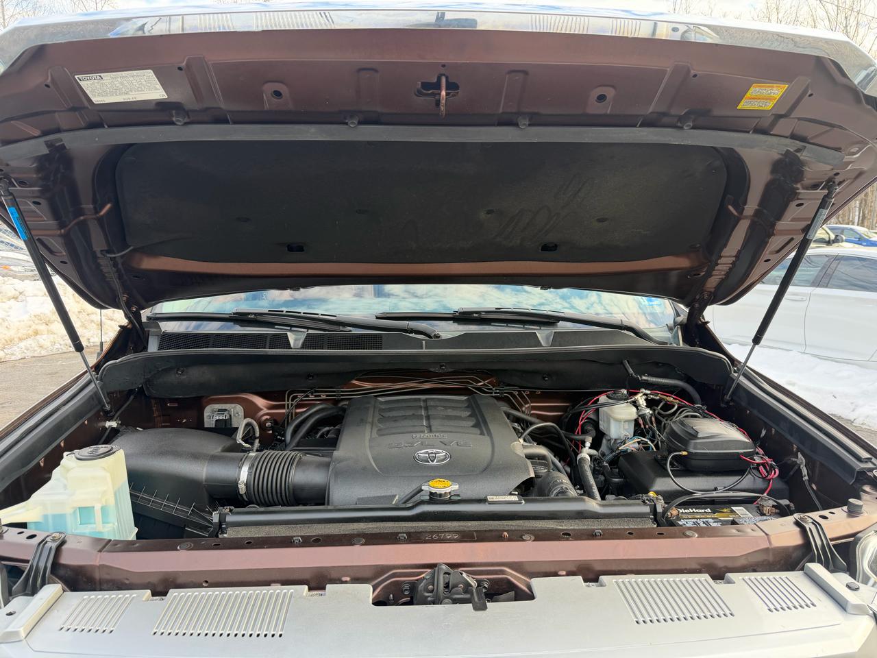 Toyota Tundra 4WD Truck CrewMax 5.7L FFV V8 6-Spd AT 1794 (Natl) 2014