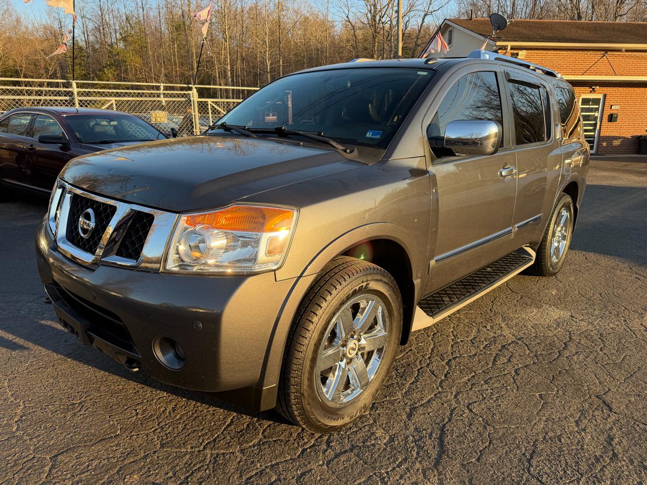 Nissan Armada Platinum 4WD 2012