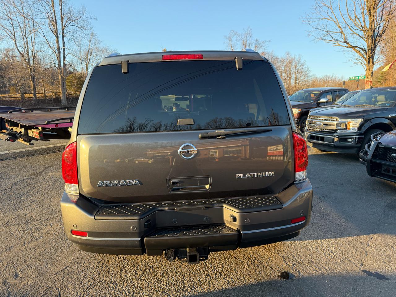 Nissan Armada Platinum 4WD 2012