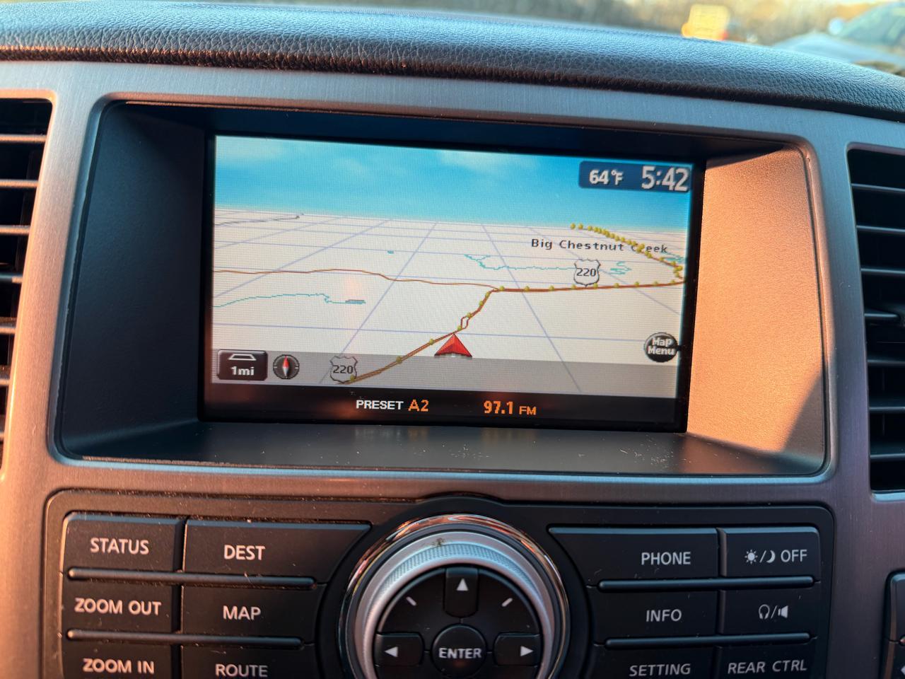 Nissan Armada Platinum 4WD 2012