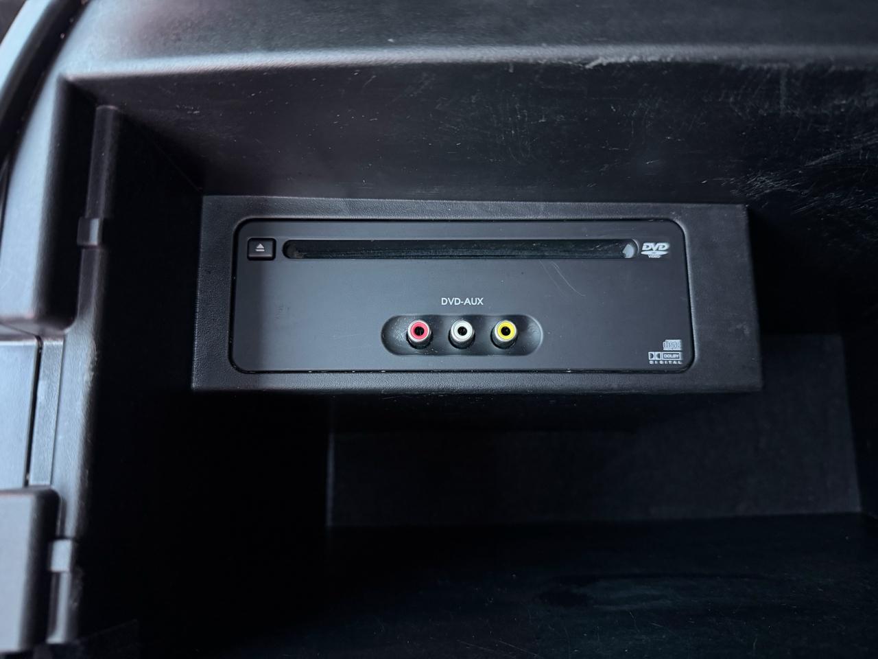 Nissan Armada Platinum 4WD 2012