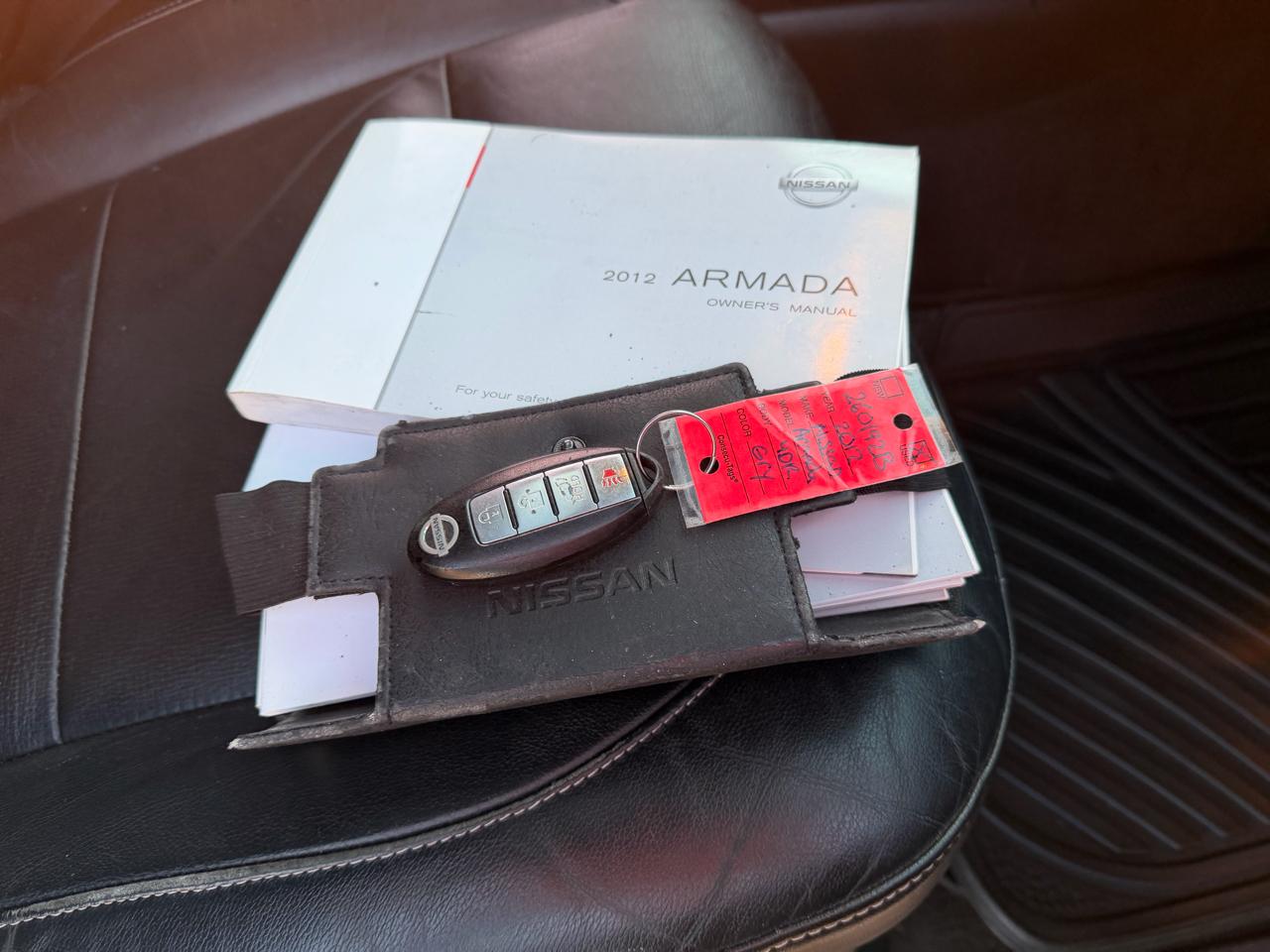 Nissan Armada Platinum 4WD 2012