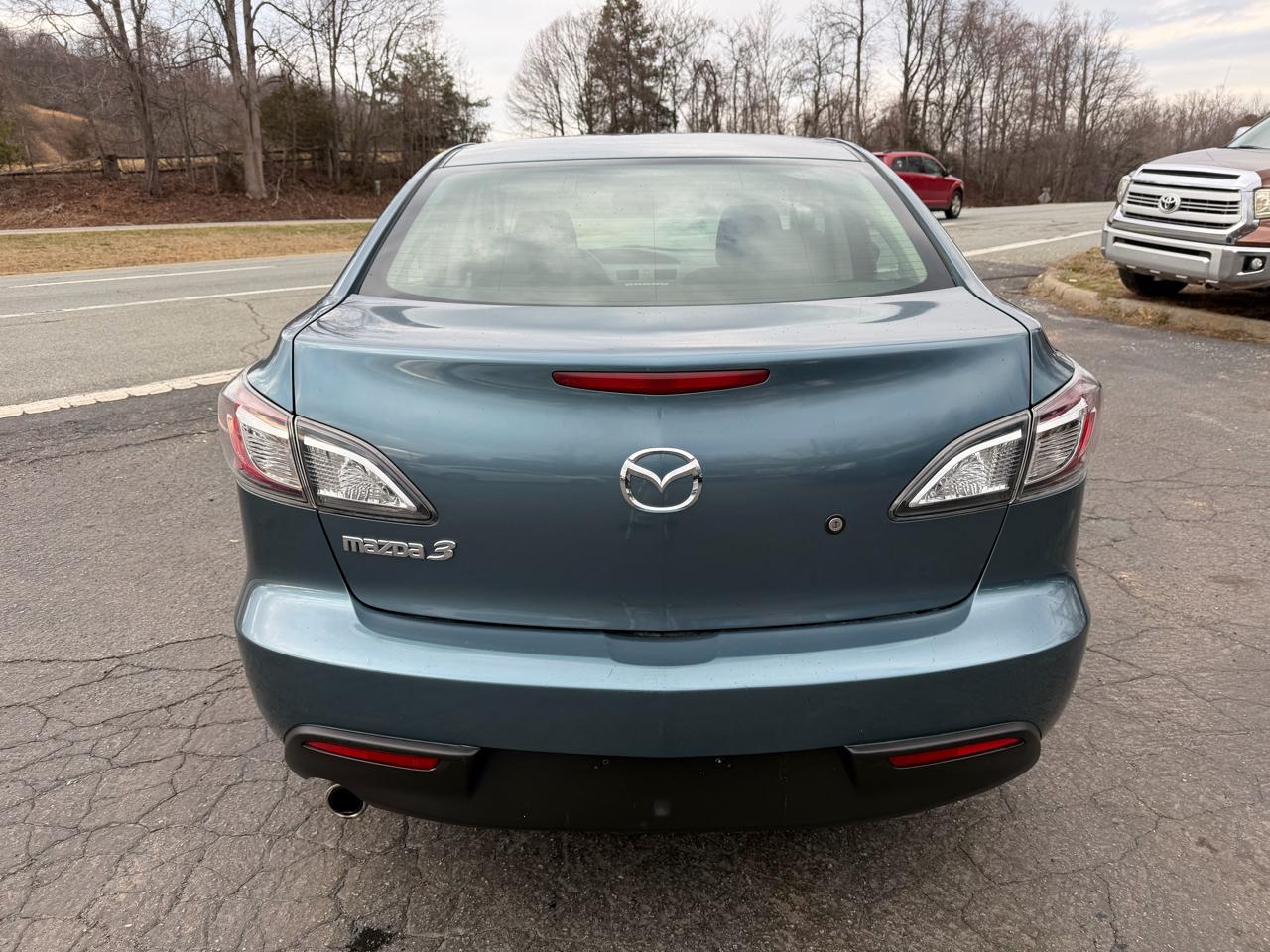 Mazda MAZDA3 4dr Sdn Auto i Sport 2010